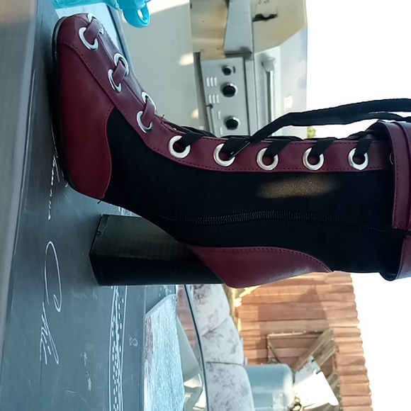 🎉🎉SALE GOING ON🎉🎉 GLAMOUR CHIC SHOES - Picture 6 of 7